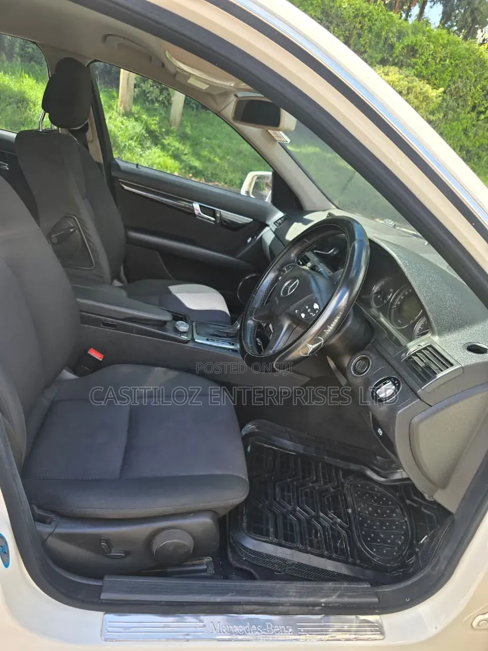 Mercedes-Benz C200 2011 White