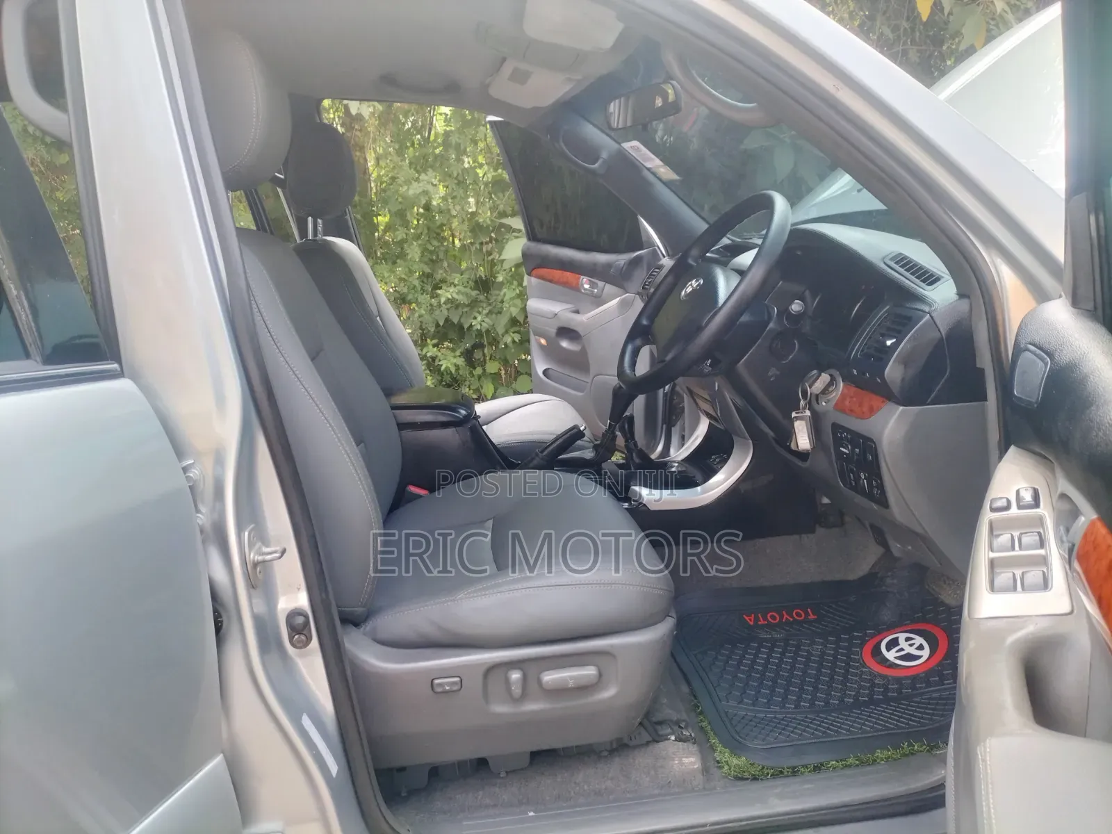 Toyota Land Cruiser Prado 2006 Gray