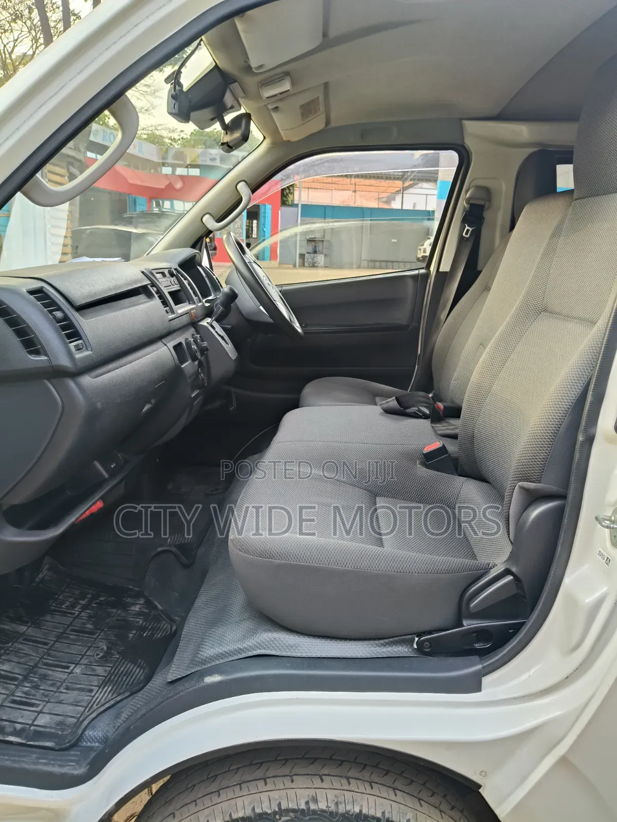 Toyota HiAce 2020 White
