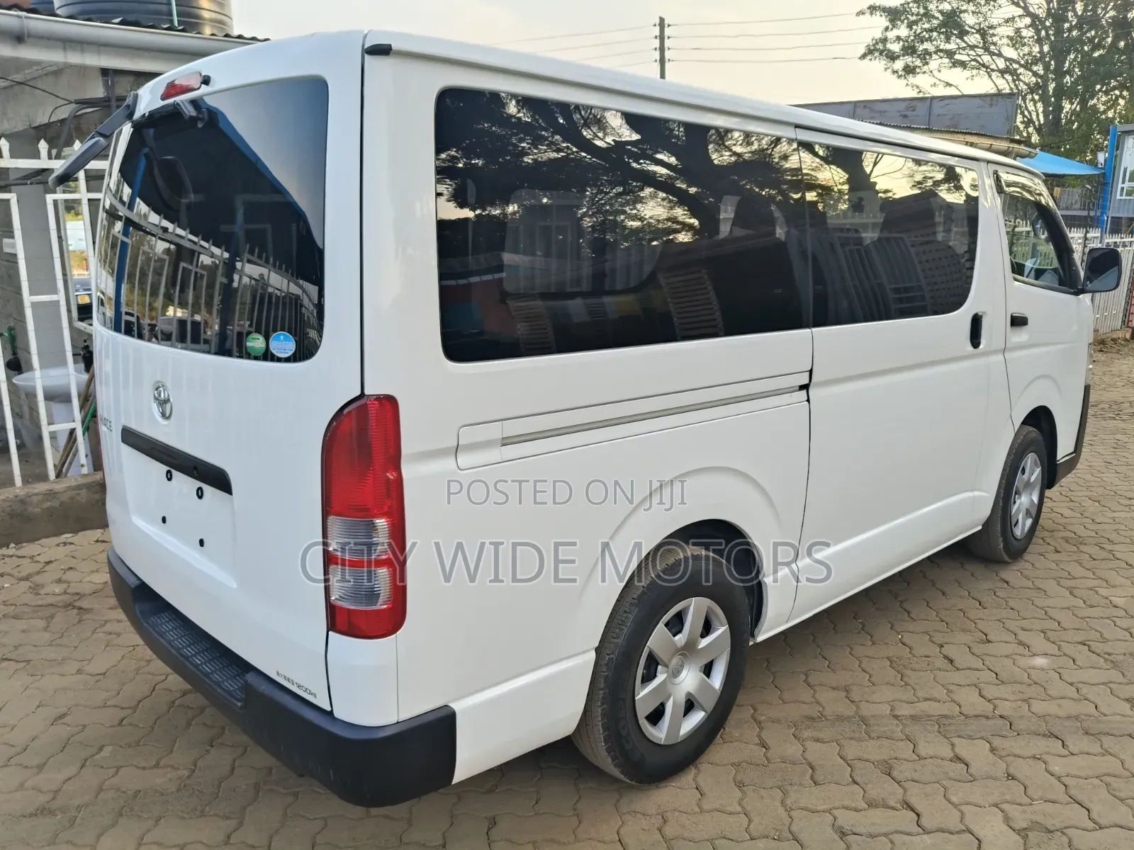 Toyota HiAce 2020 White