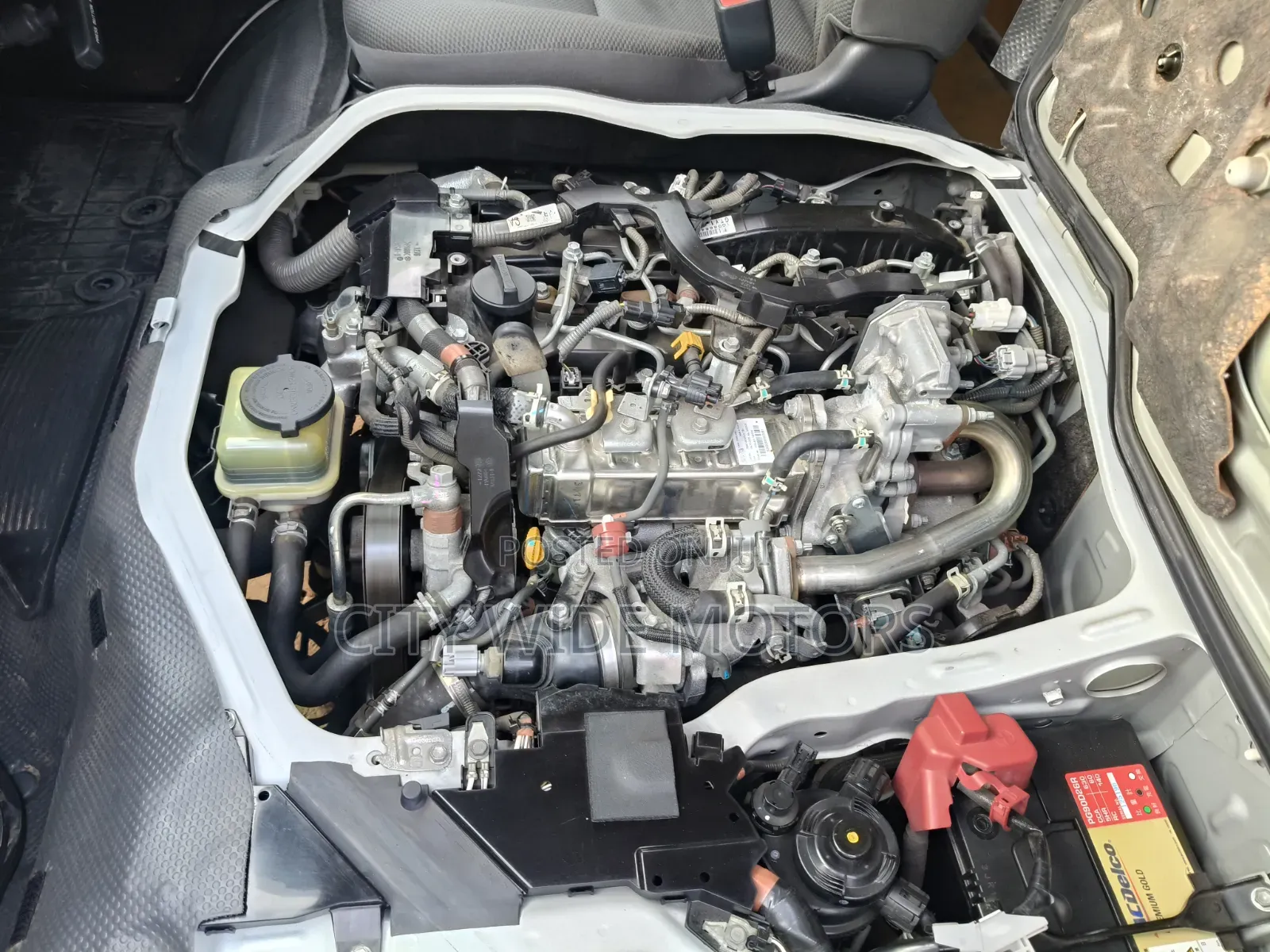 Toyota HiAce 2020 White