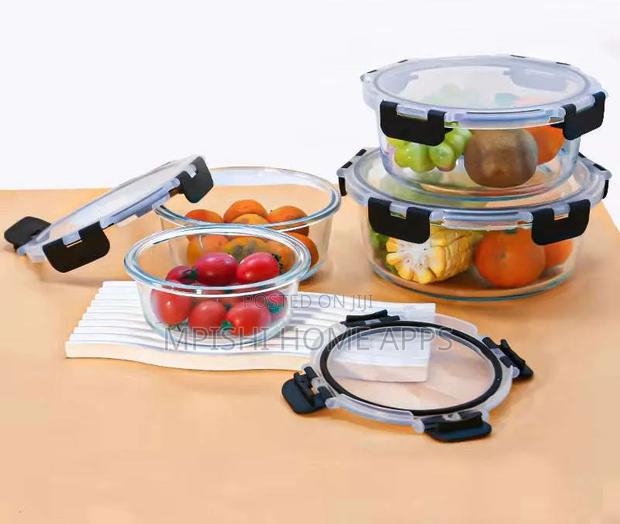 4 Pieces Round Food Storage Container Set - thumbnail 2