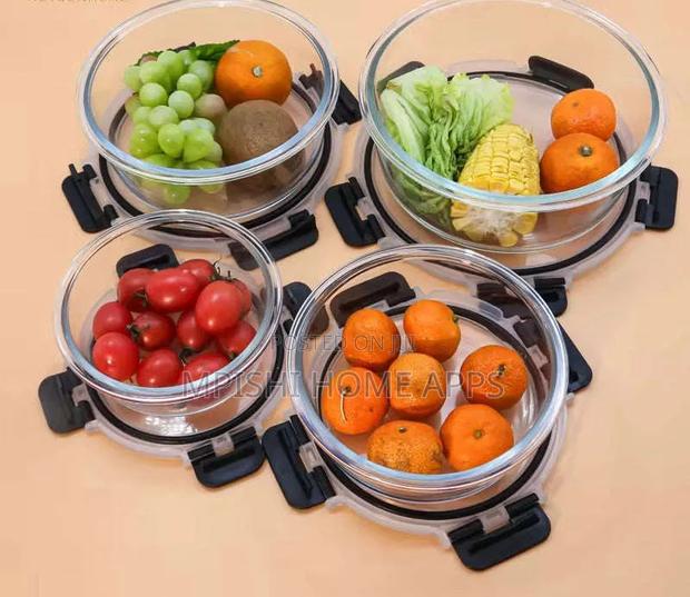 4 Pieces Round Food Storage Container Set - thumbnail 3