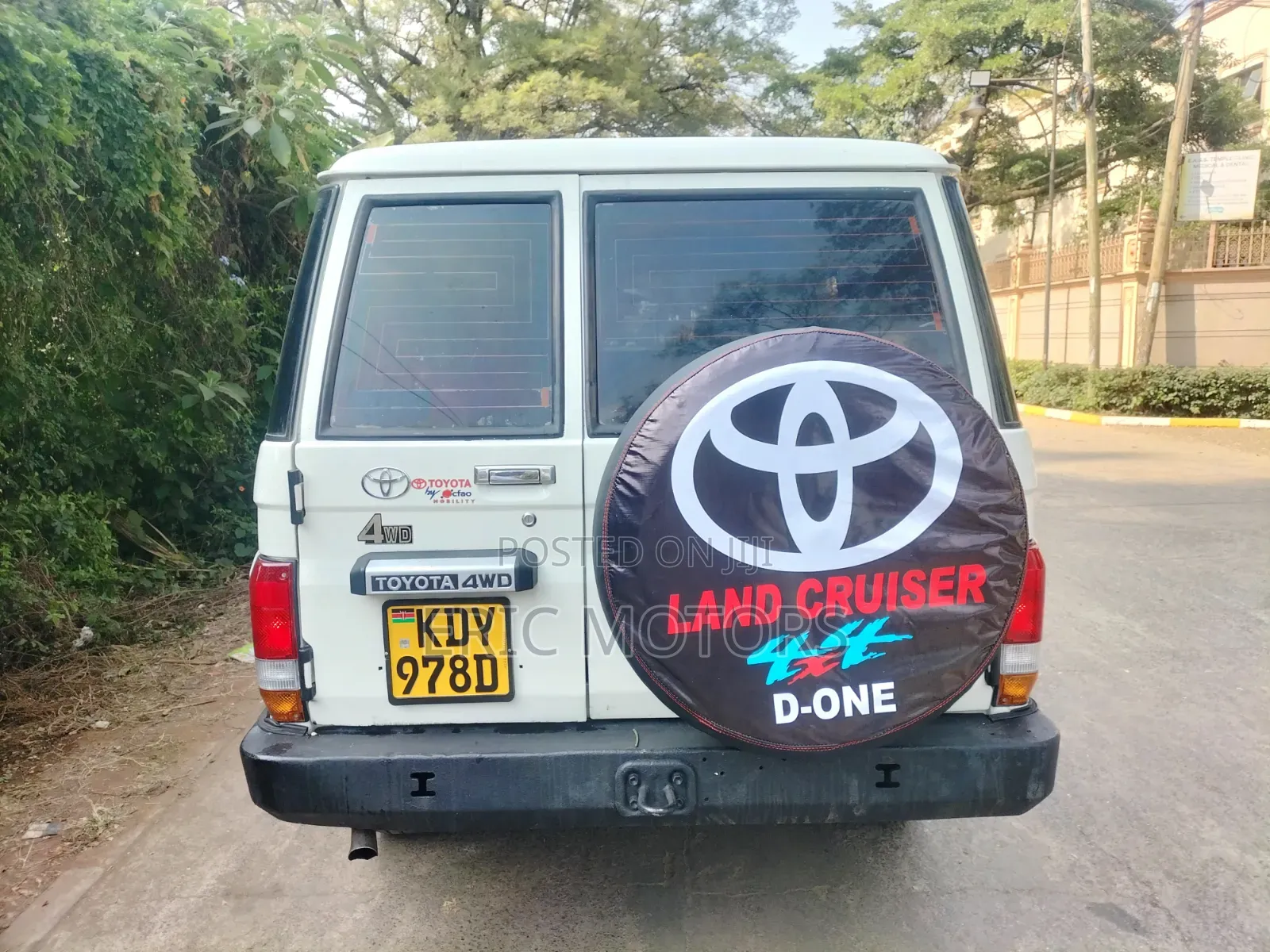 Toyota Land Cruiser 2008 White