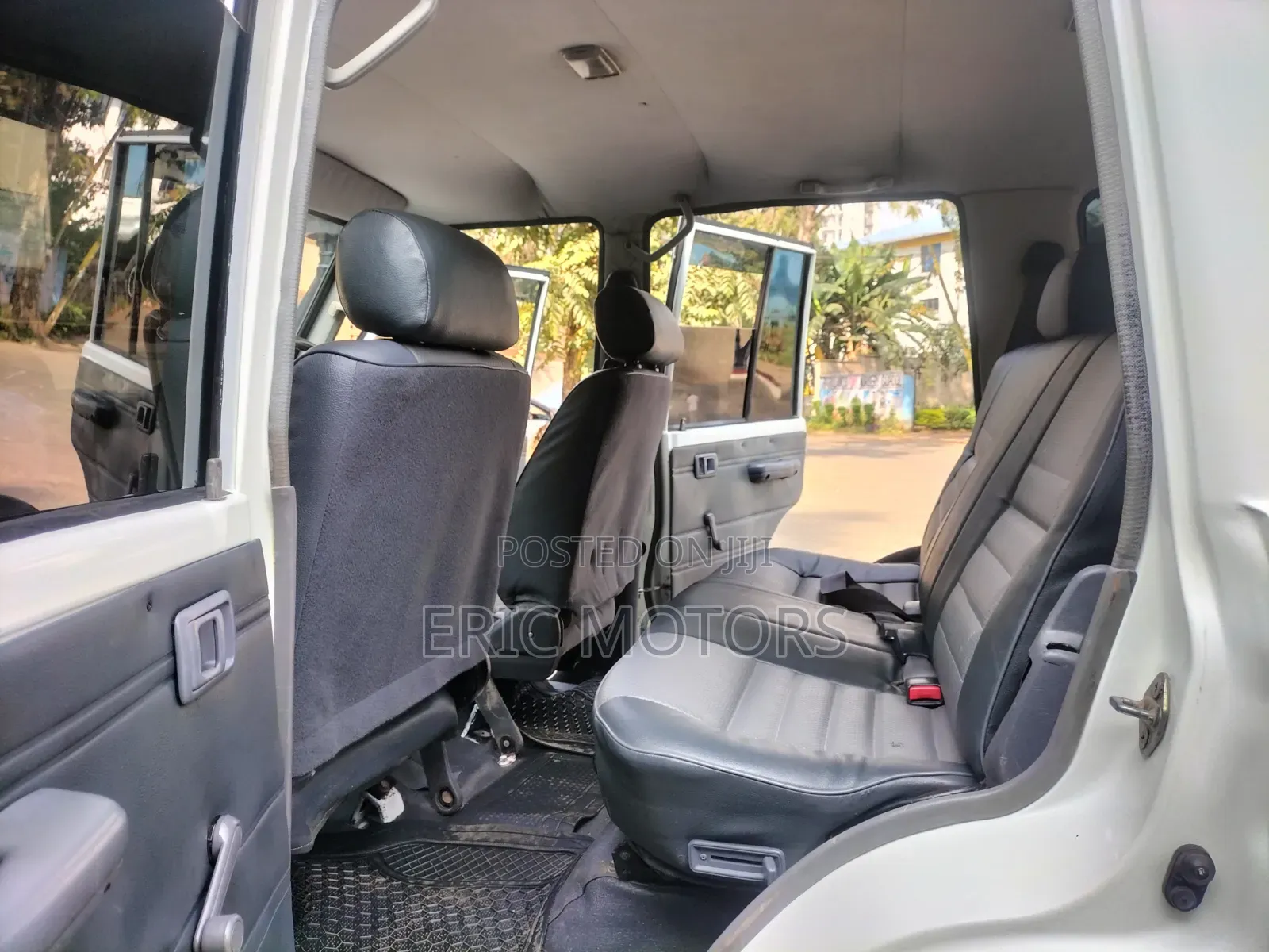 Toyota Land Cruiser 2008 White