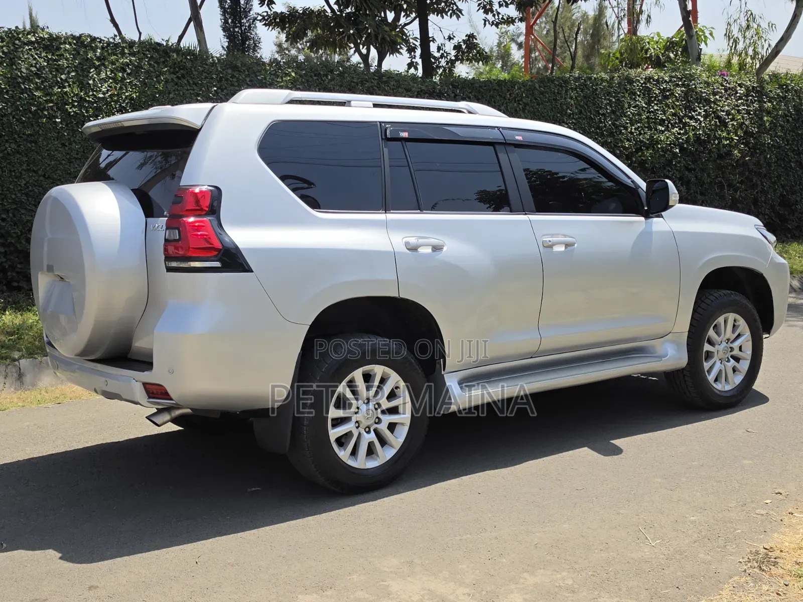 Toyota Land Cruiser Prado 2017 Silver