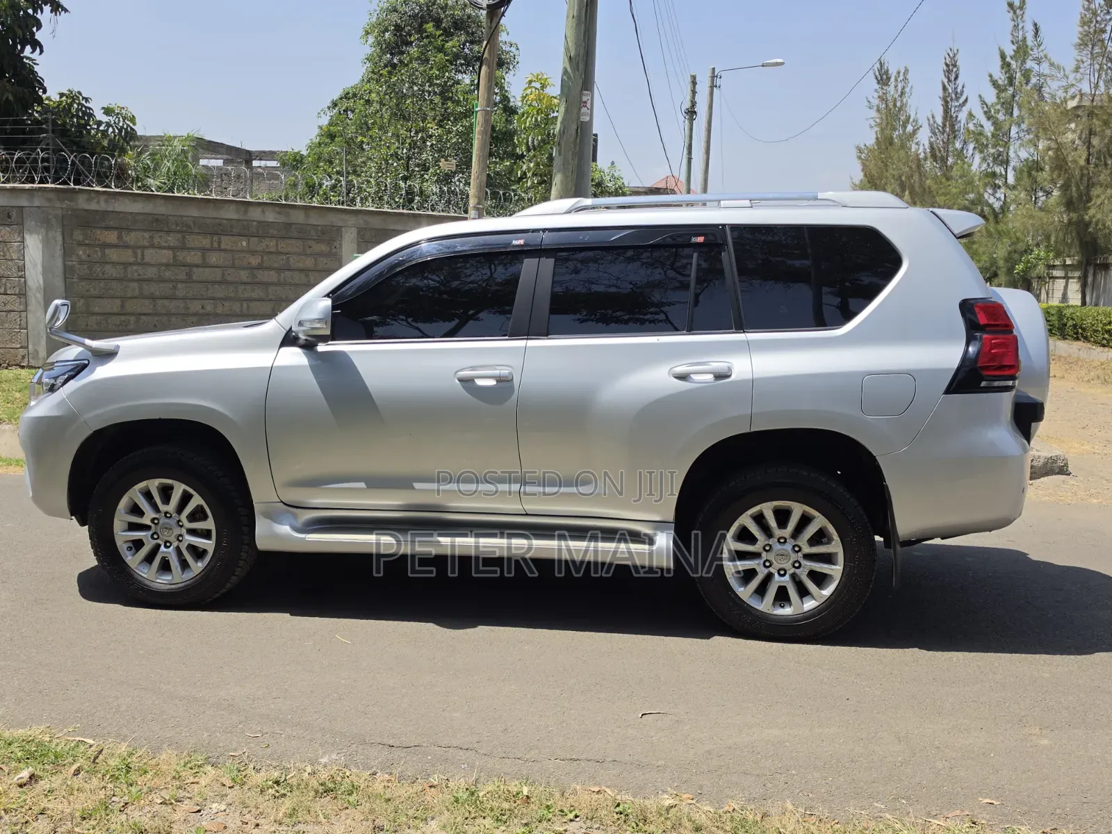 Toyota Land Cruiser Prado 2017 Silver