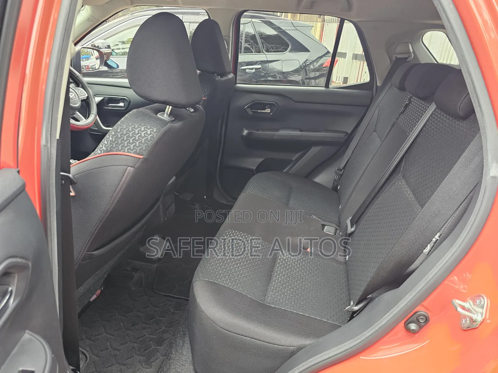 Daihatsu Rocky 2020 Red