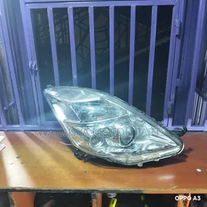 Toyota ISIS MODEL 2008 Non Xenon Headlamp, Clean Original Ex Japan