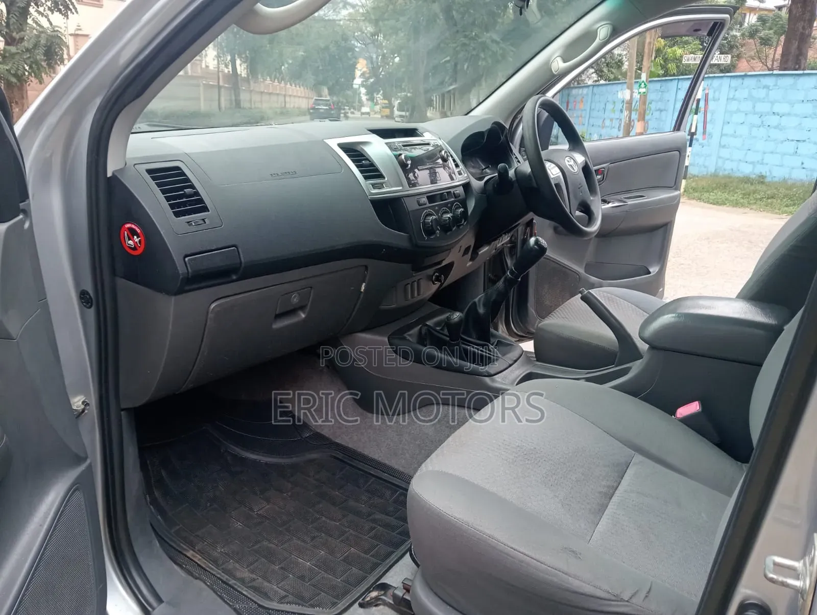 Toyota Hilux 2015 Silver