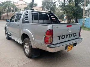 Toyota Hilux 2015 Silver