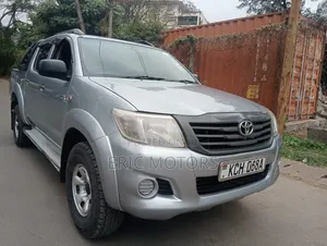 Toyota Hilux 2015 Silver