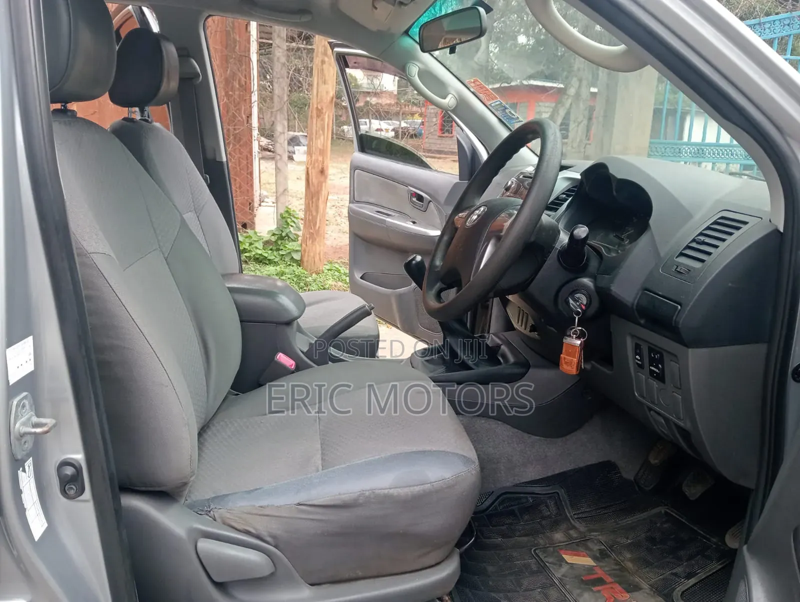 Toyota Hilux 2015 Silver