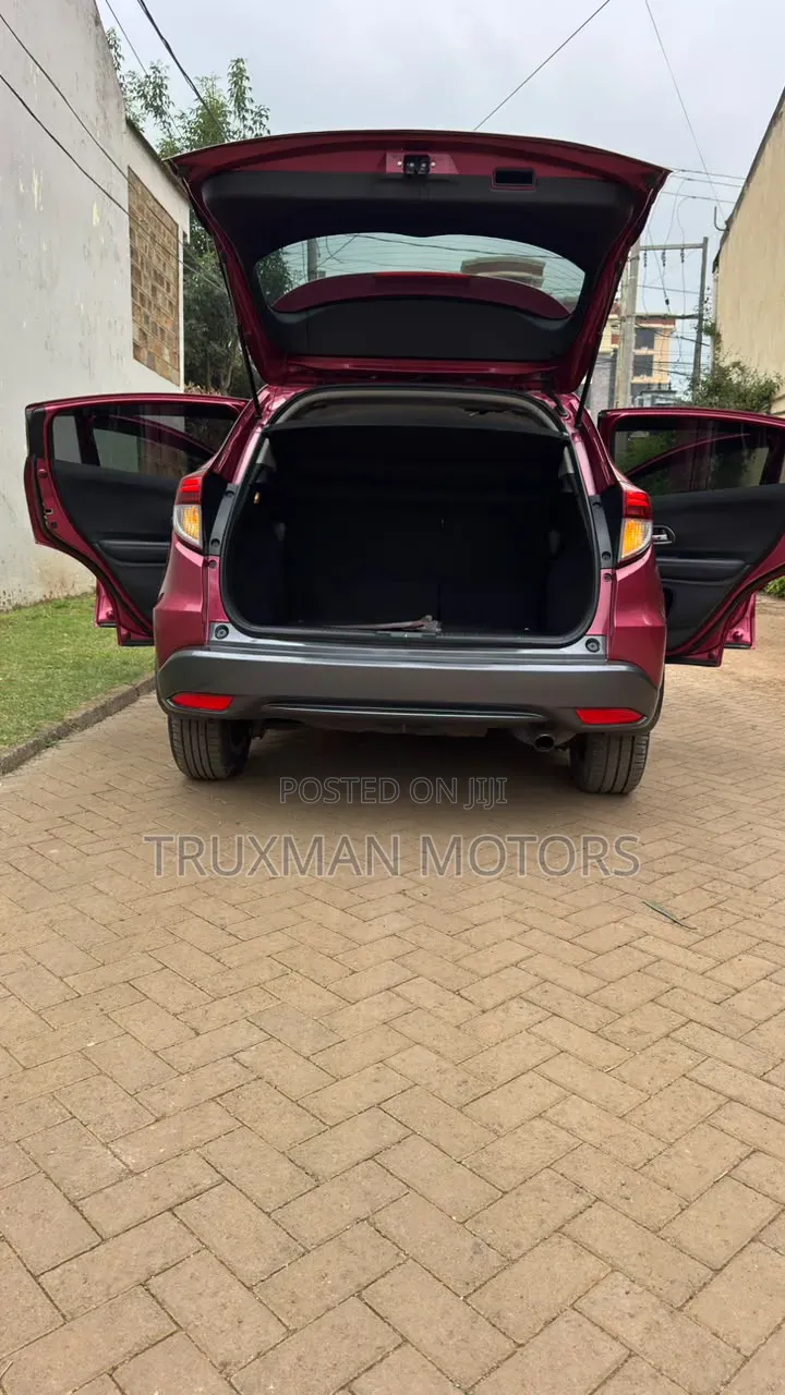 Honda Vezel 2017 Burgundy