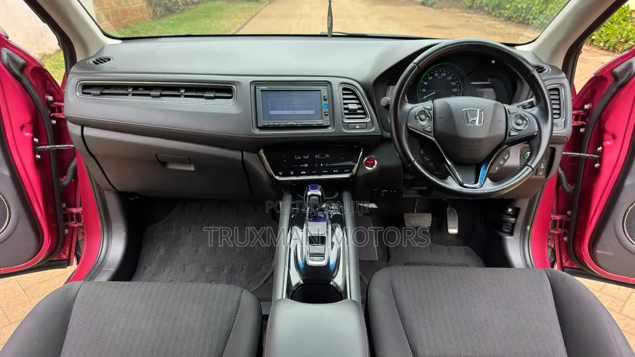 Honda Vezel 2017 Burgundy