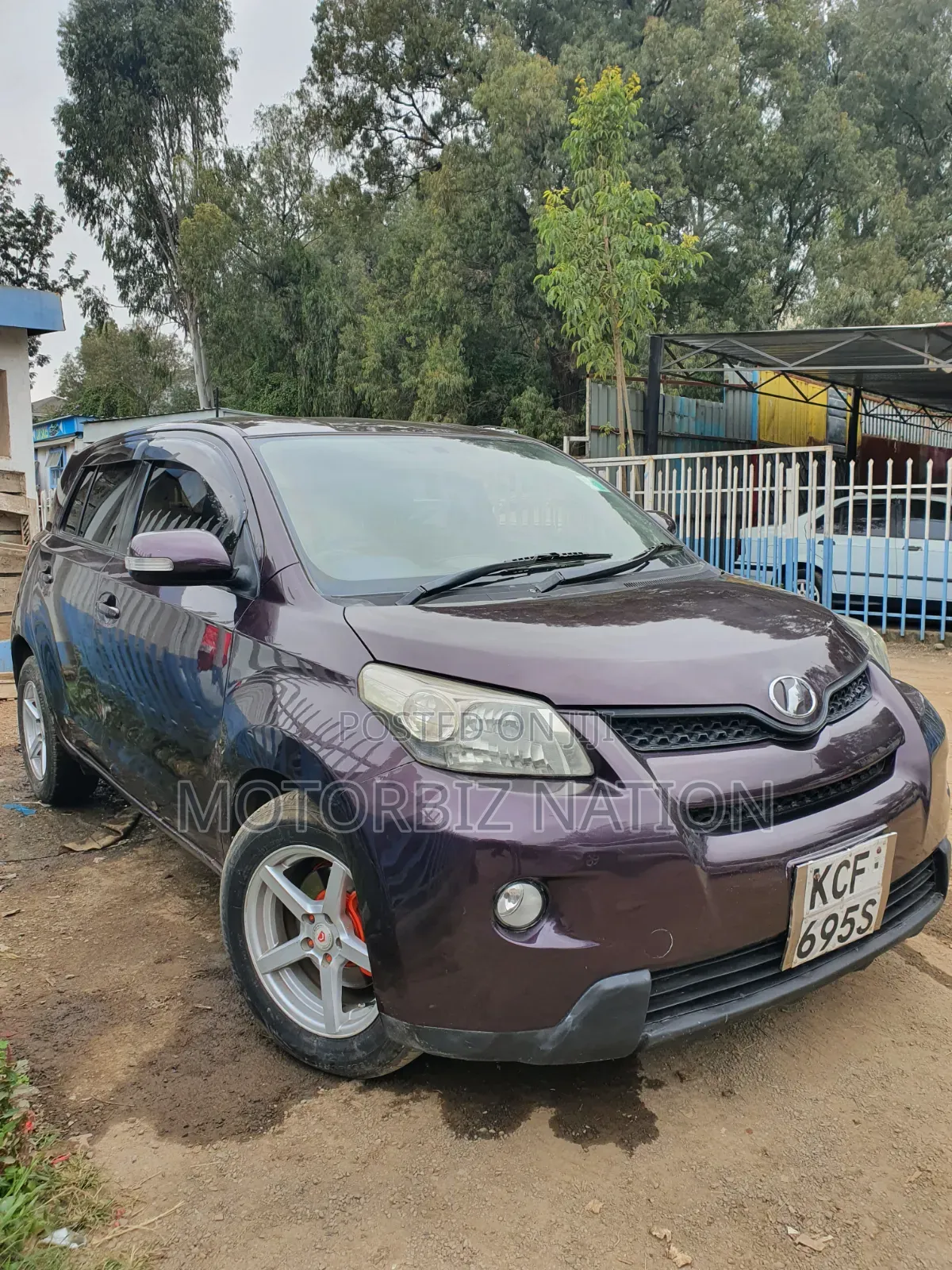 Toyota IST 2008 Maroon