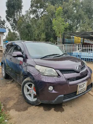 Toyota IST 2008 Maroon