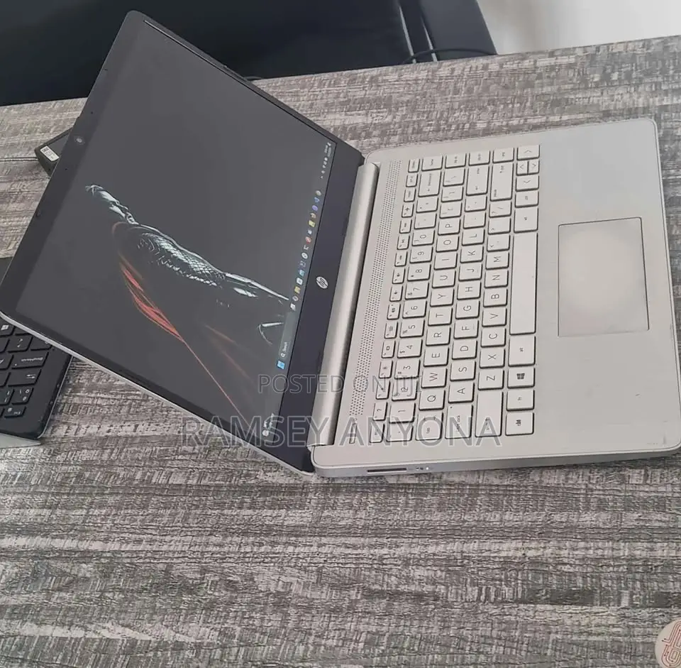 Laptop HP 14S 8GB Intel Core i7 SSD 512GB