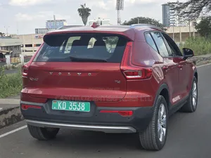 Volvo XC40 2019 Red