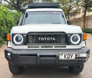 Toyota Land Cruiser 2012 White