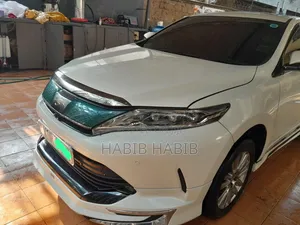 Toyota Harrier 2.0 2019 White
