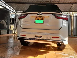 Toyota Harrier 2.0 2019 White