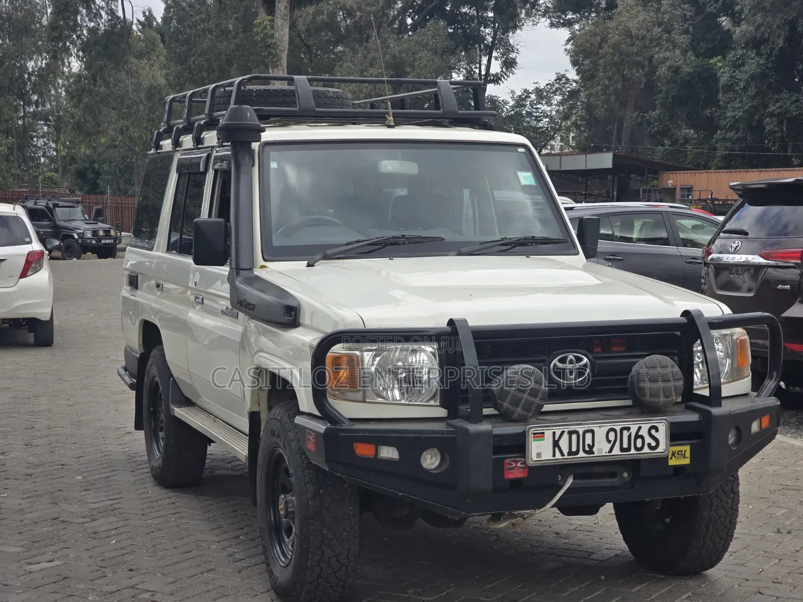 Toyota Land Cruiser 2016 Beige