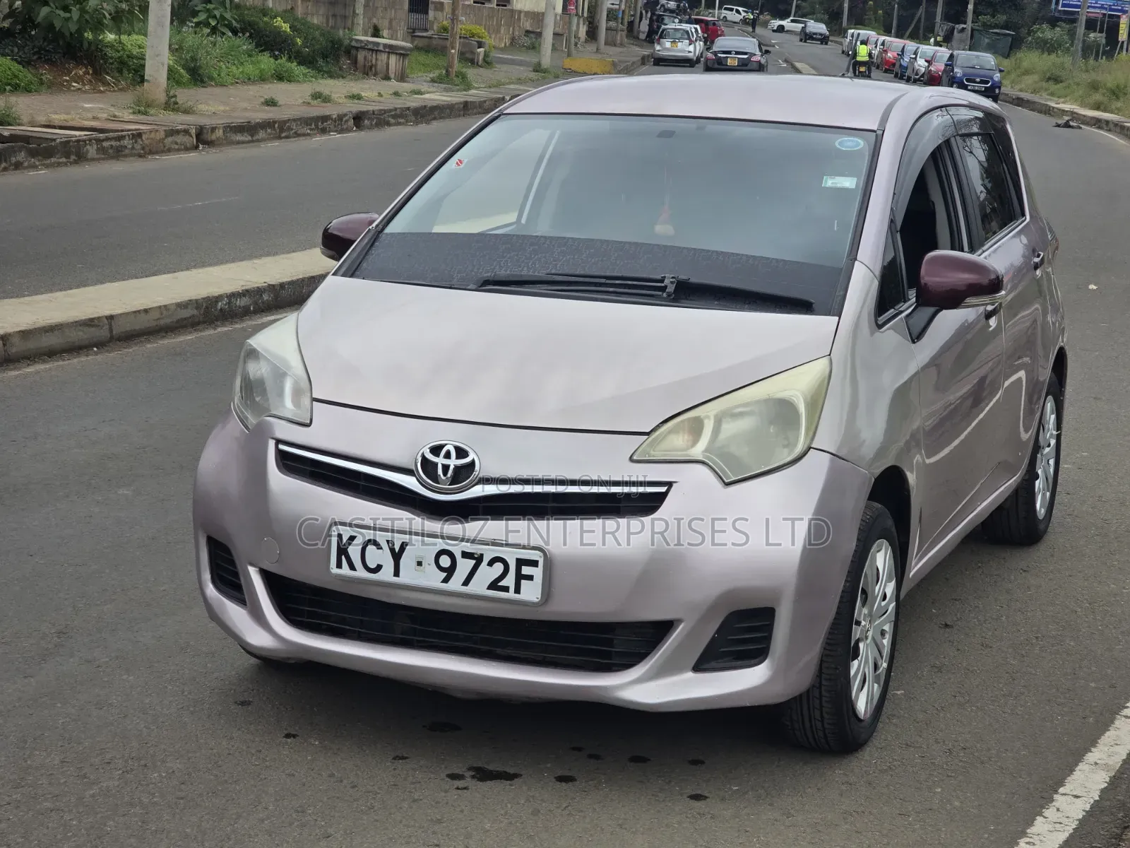 Toyota Ractis 2013 Burgundy