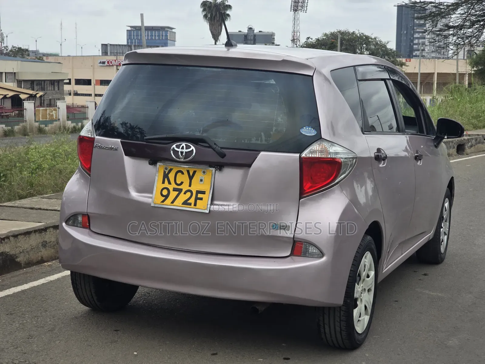 Toyota Ractis 2013 Burgundy