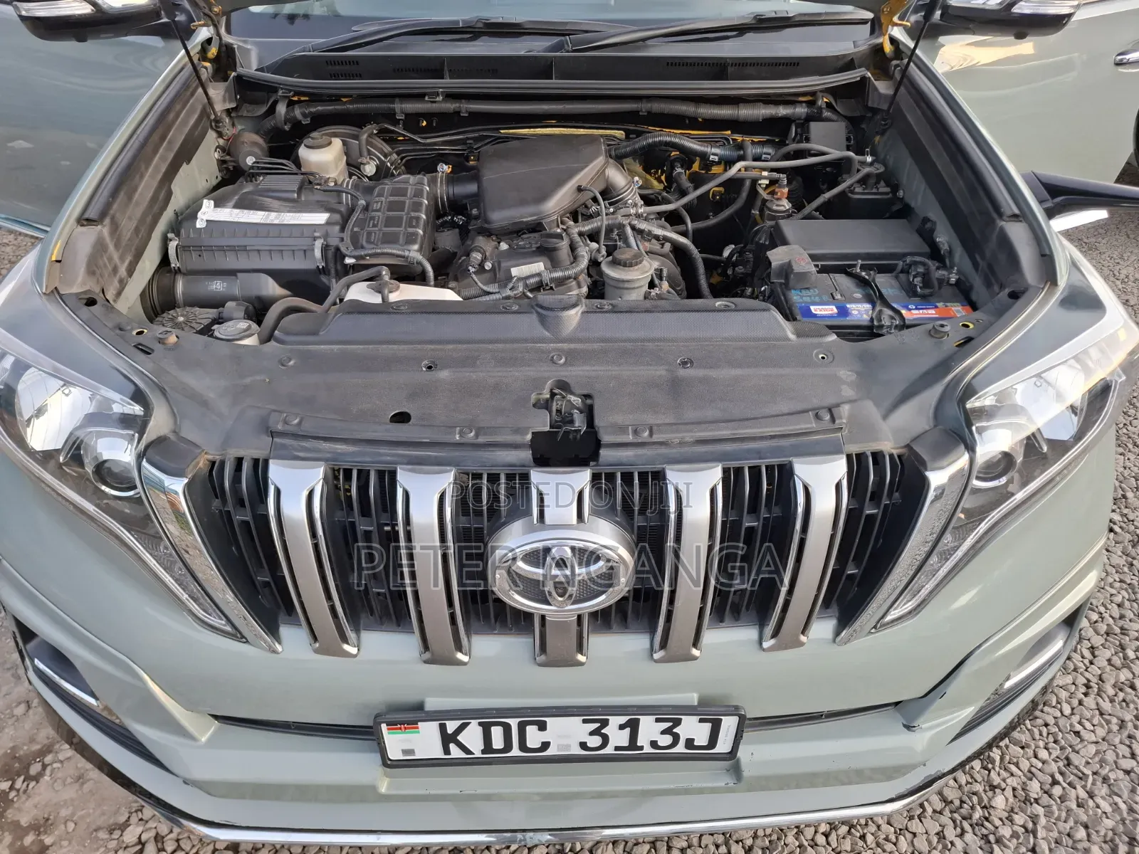 Toyota Land Cruiser Prado 2016 Gray