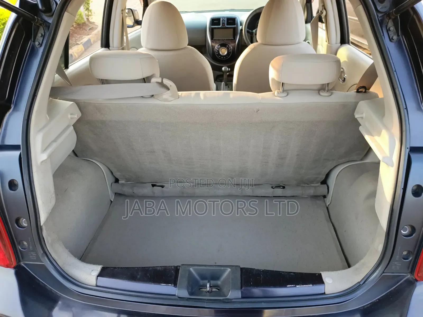Nissan March 2015 Maroon
