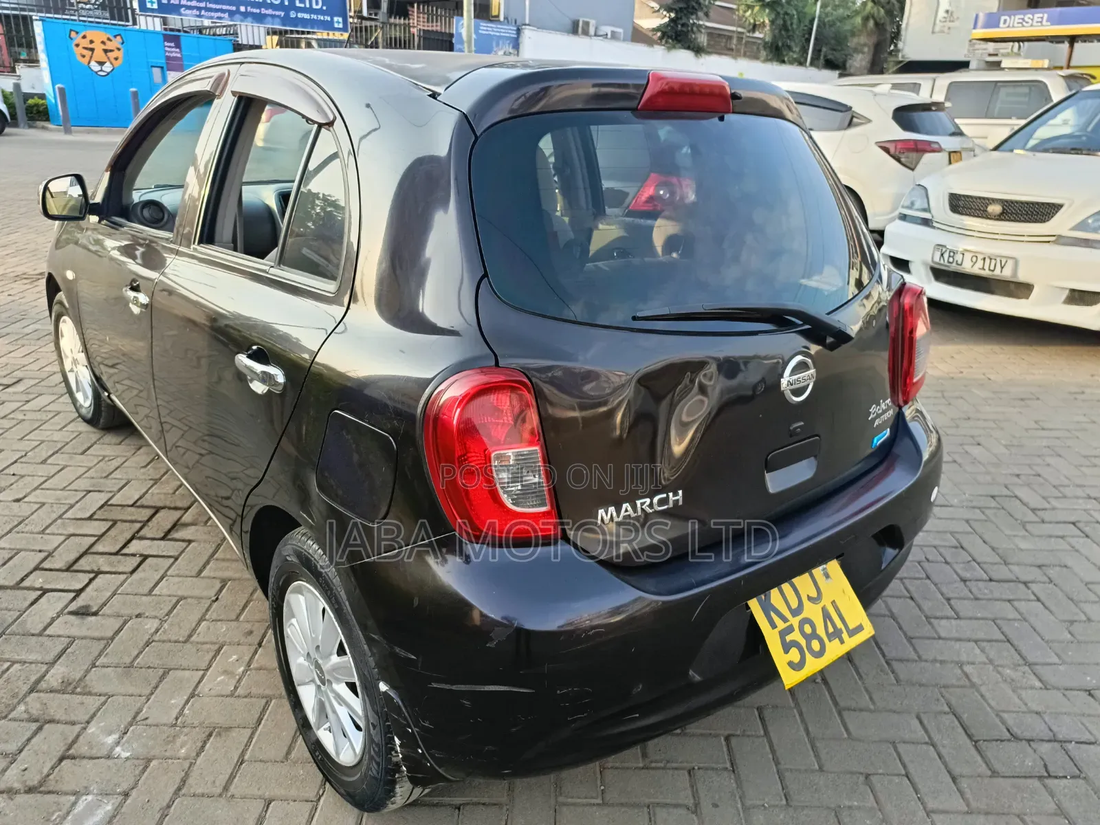 Nissan March 2015 Maroon