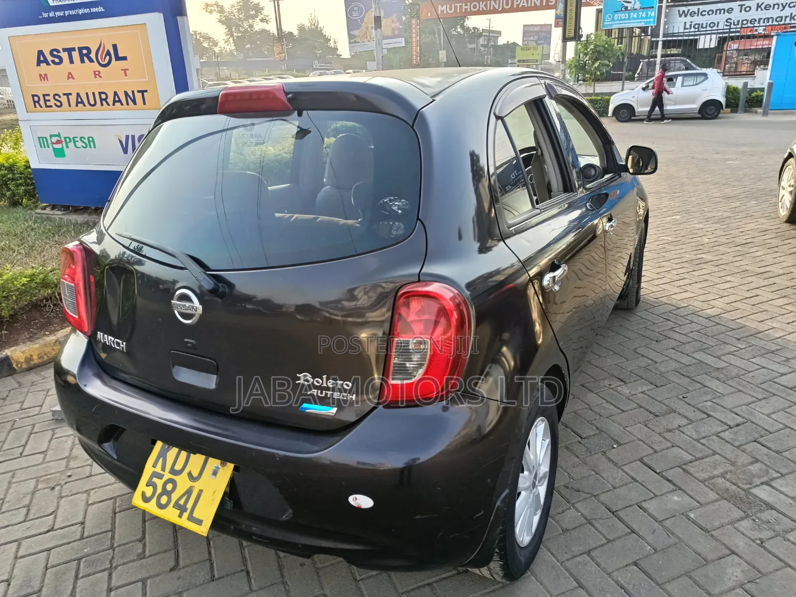 Nissan March 2015 Maroon