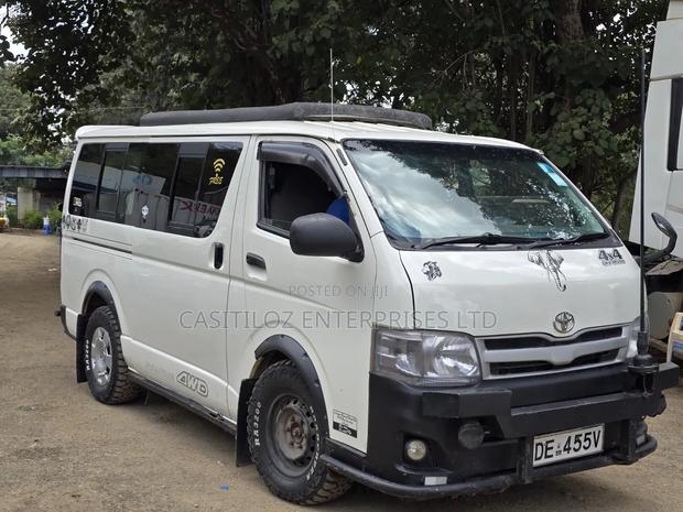 Toyota HiAce 2014 White - thumbnail 2