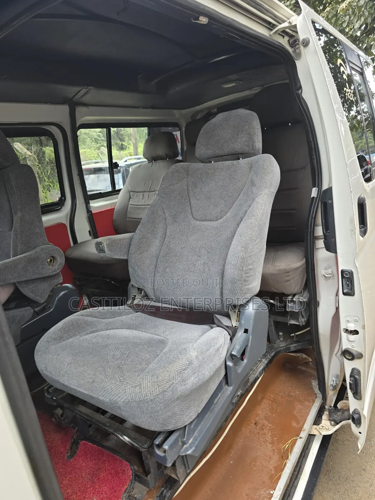 Toyota HiAce 2014 White