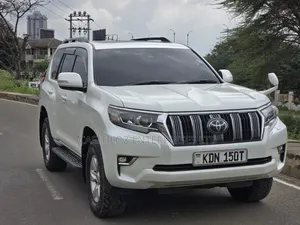 Toyota Land Cruiser Prado 2018 White