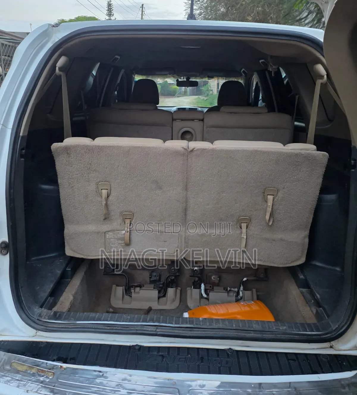 Toyota Vanguard 2009 White