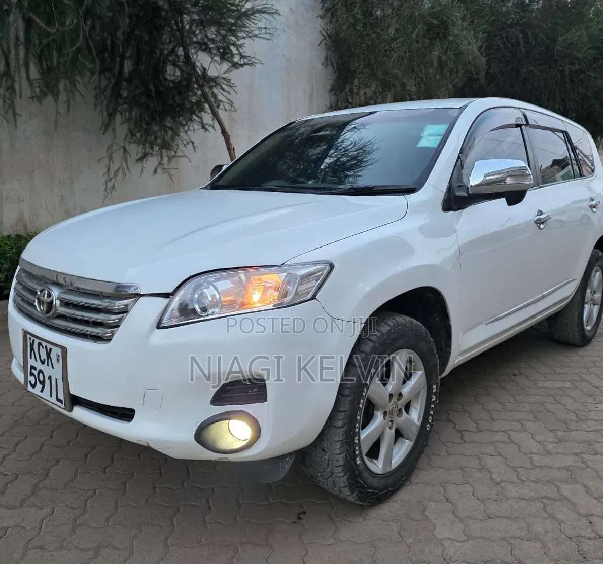 Toyota Vanguard 2009 White