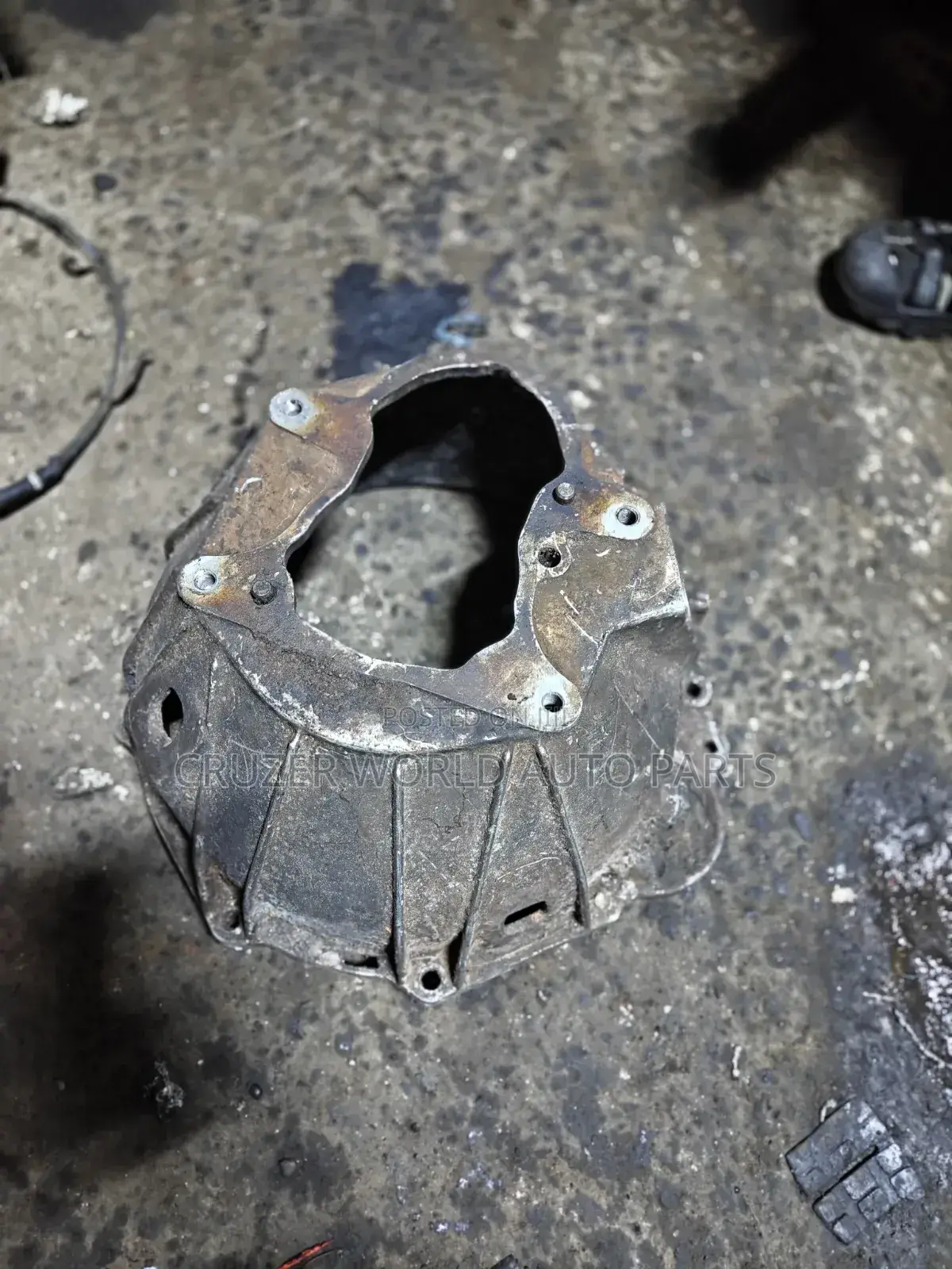 Landcruser 75 2h Engine Manual Gearbox Bell Housing