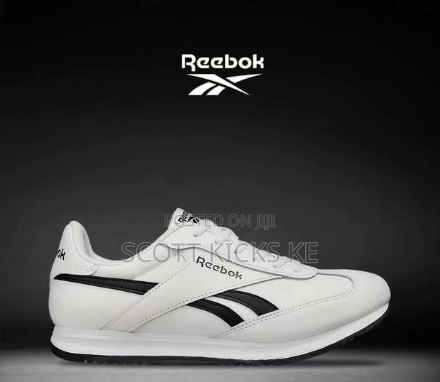 Reebok R400 Low-Top Lace-Up Sneakers