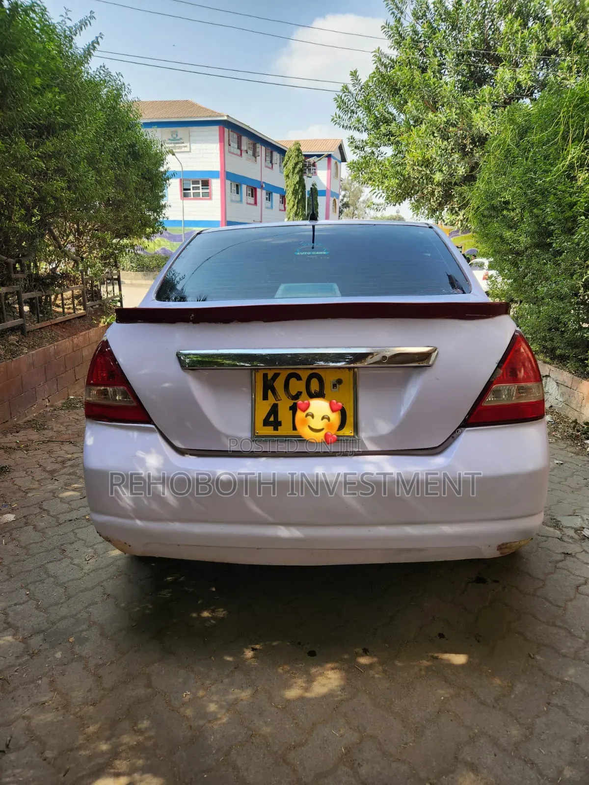 Nissan Tiida 2011 White