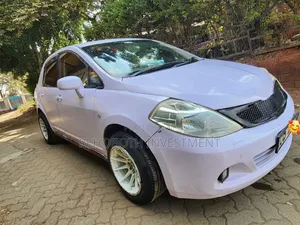 Nissan Tiida 2011 White