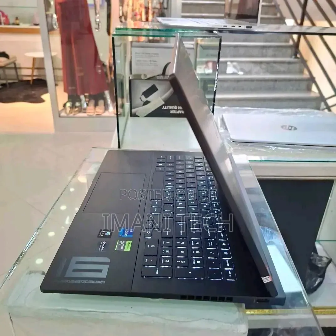New Laptop HP Omen 16 16GB Intel Core i7 SSD 512GB