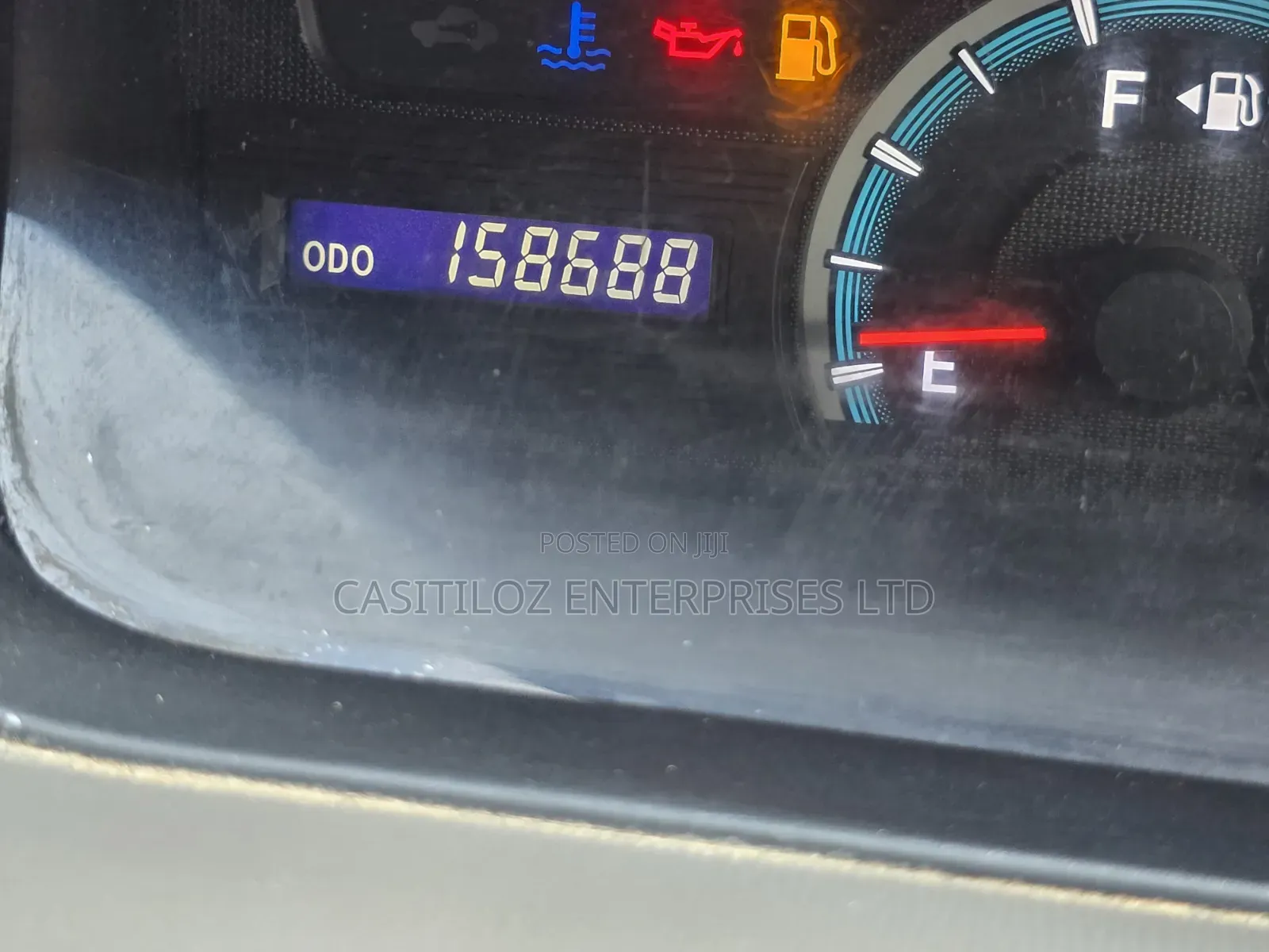 Toyota Noah 2011 Gold
