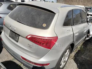 Audi Q5 2010 Silver