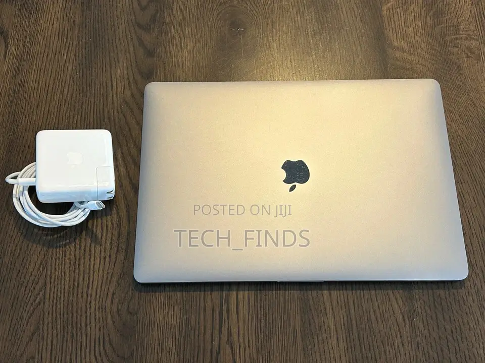 Laptop Apple MacBook Pro 2019 32GB Intel Core i7 SSD 256GB