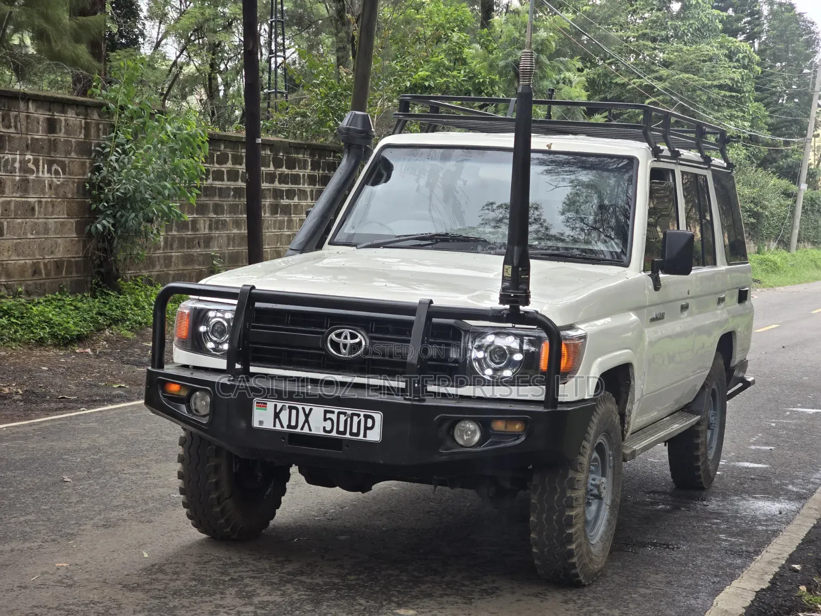 Toyota Land Cruiser 2012 Gold