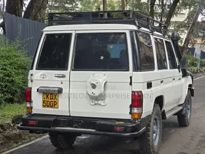 Toyota Land Cruiser 2012 Gold