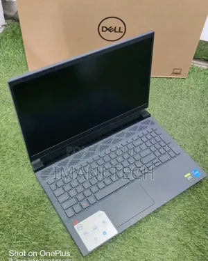 New Laptop Dell G15 5530 16GB Intel Core i7 SSD 1T