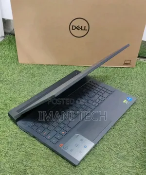 New Laptop Dell G15 5530 16GB Intel Core i7 SSD 1T